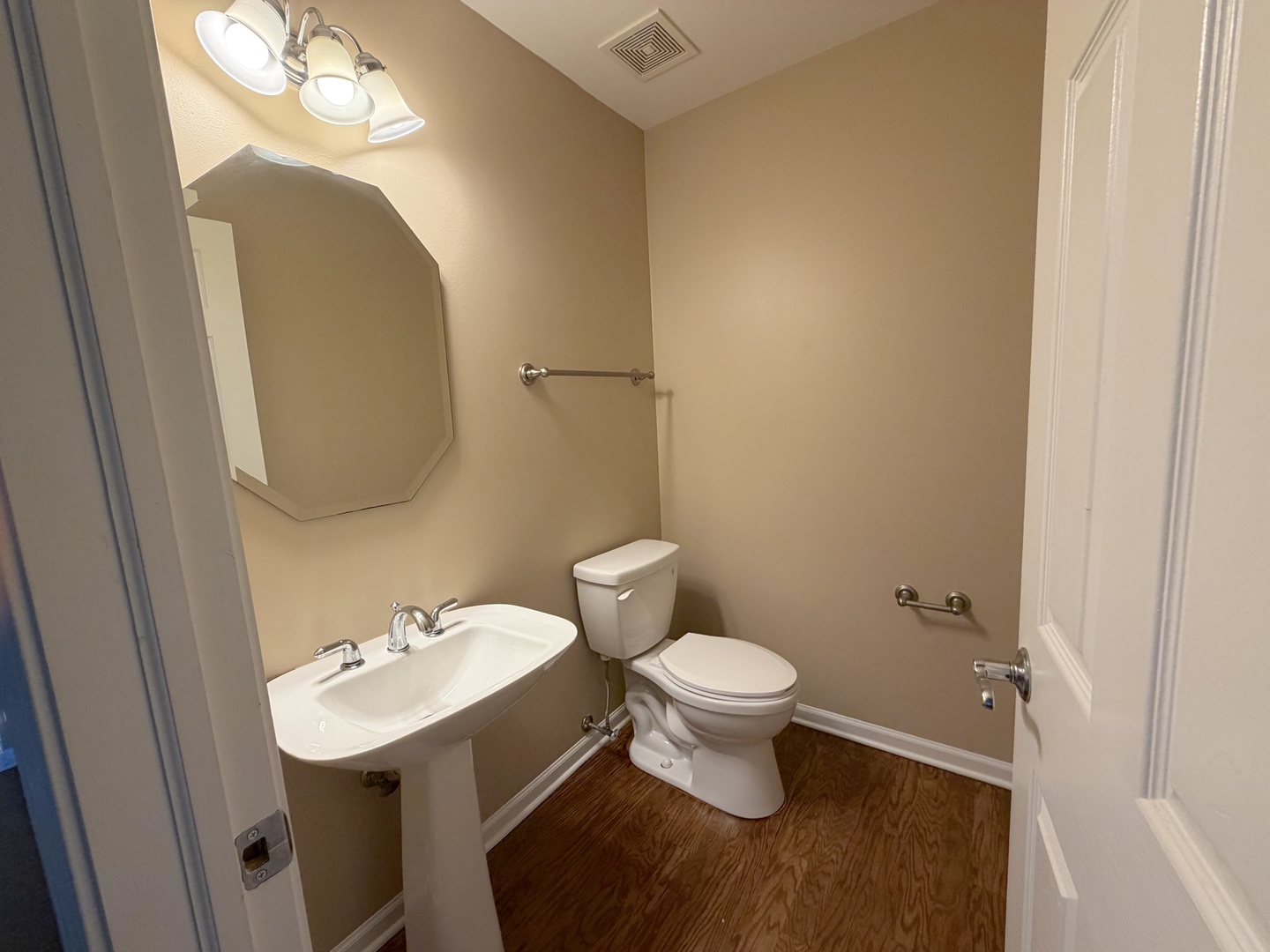 3257 Cool Springs Court