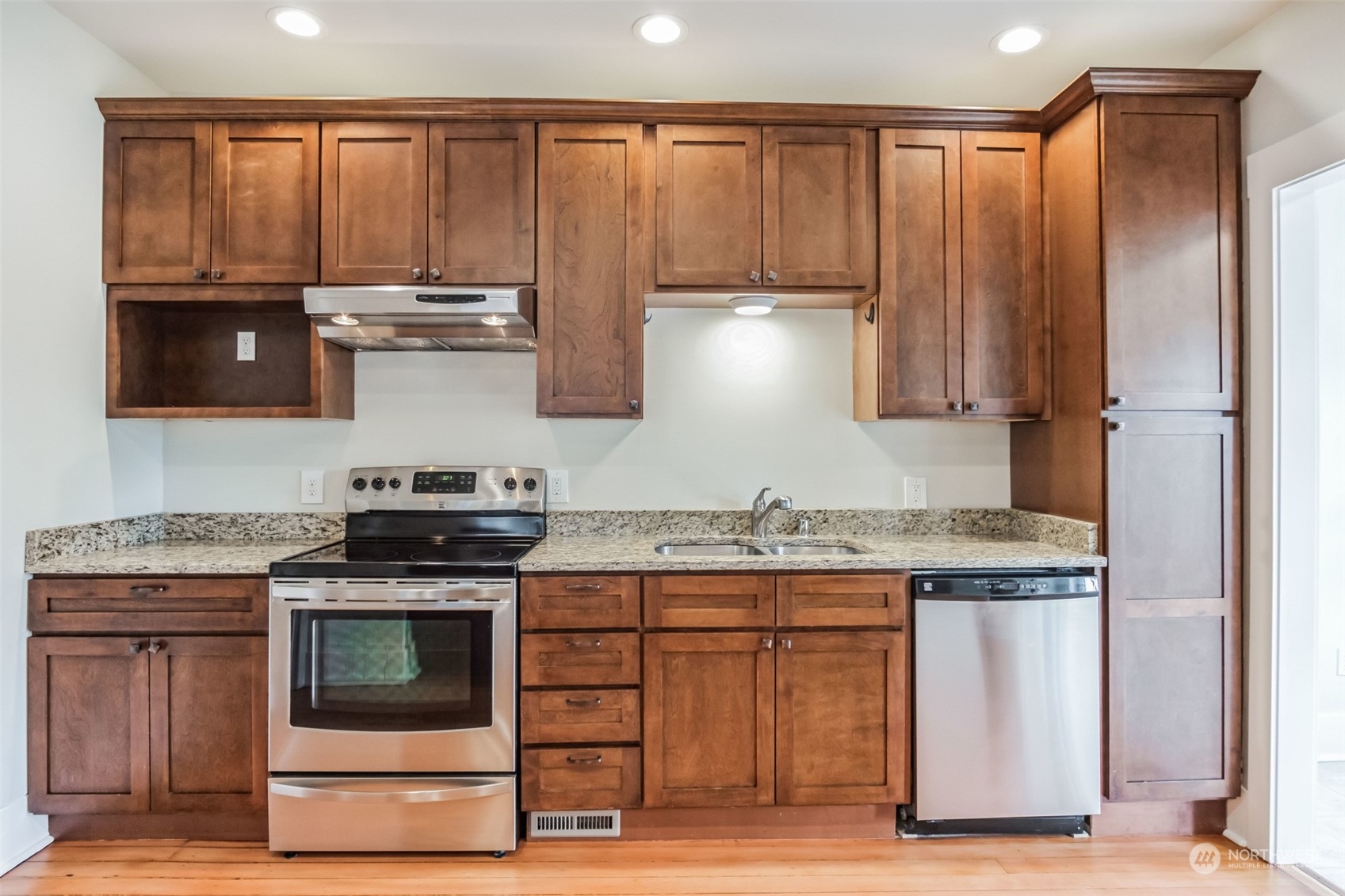 905 N Lawrence Street