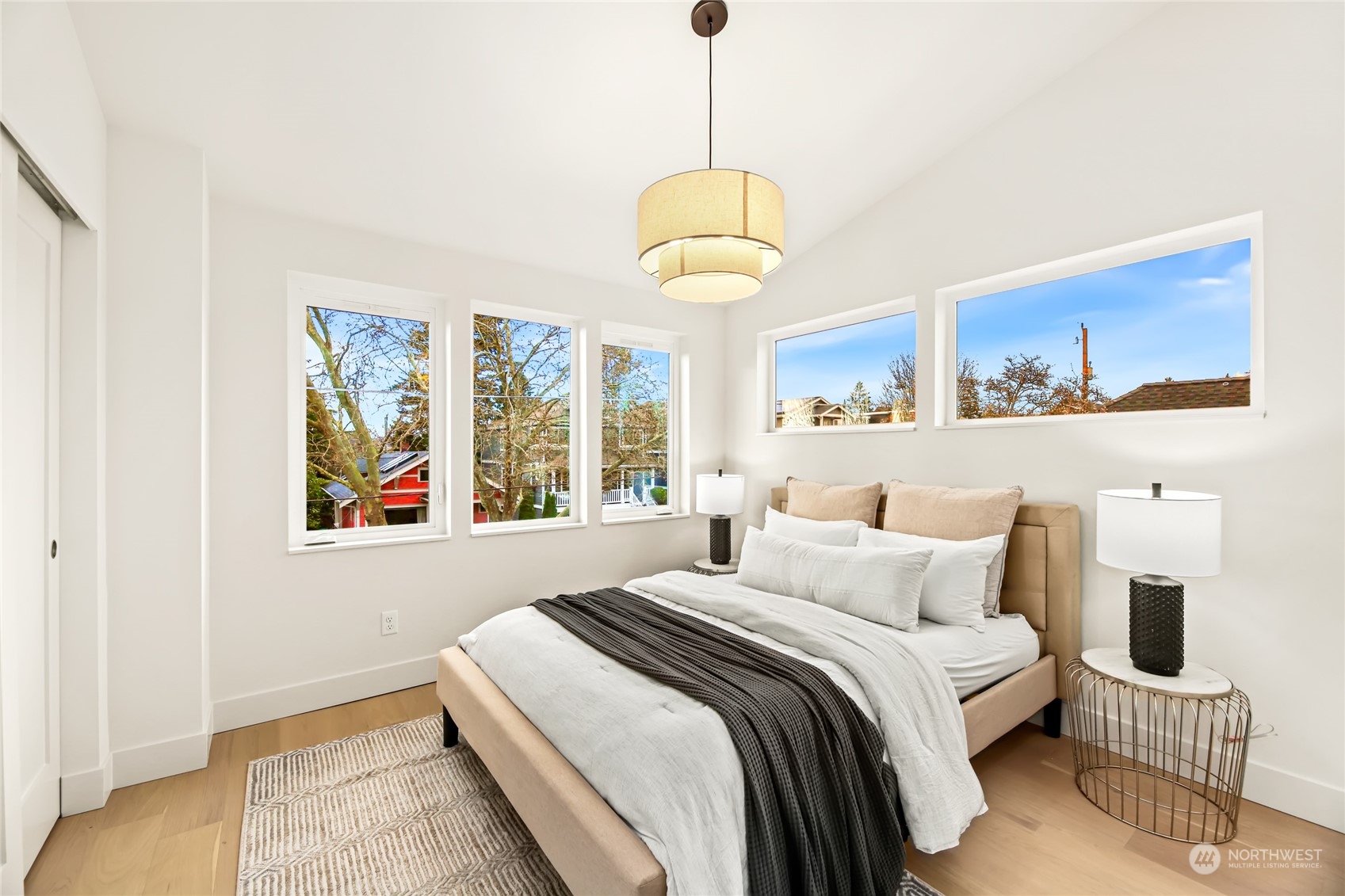 7034 Alonzo Avenue NW