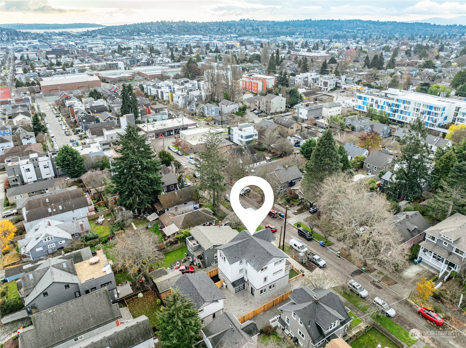 7034 Alonzo Avenue NW