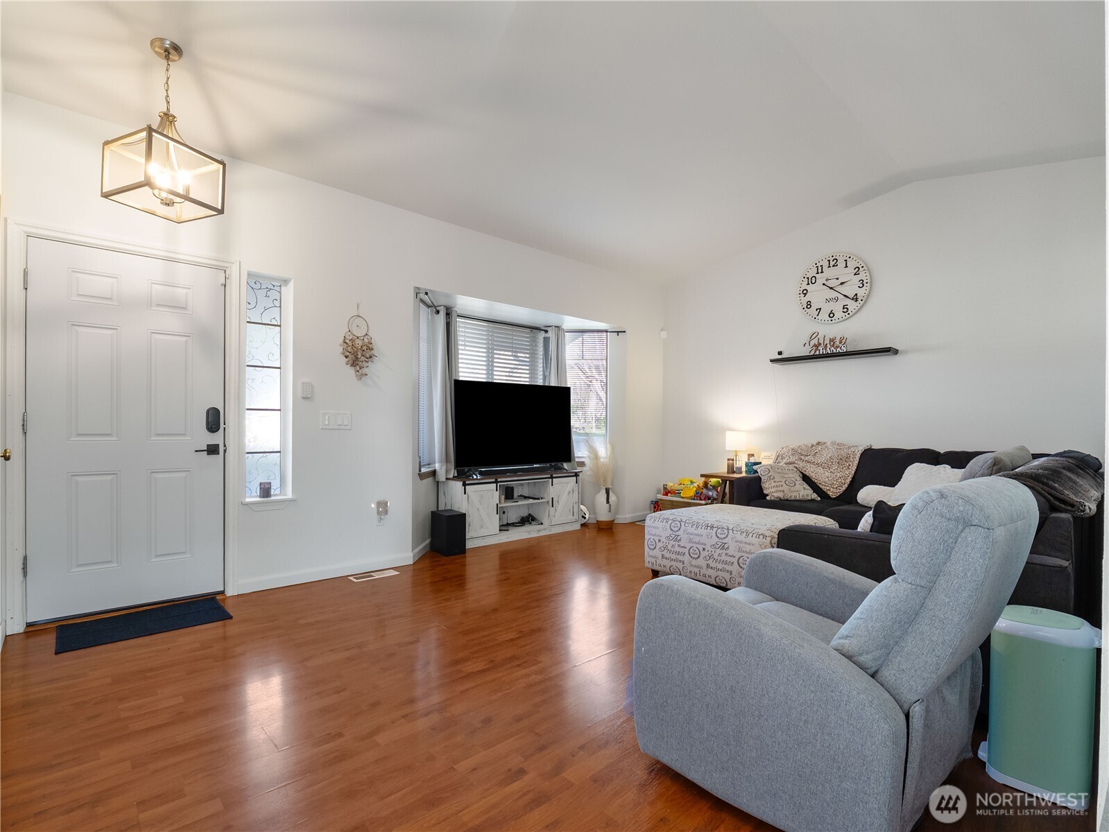 1608 196th St Court E