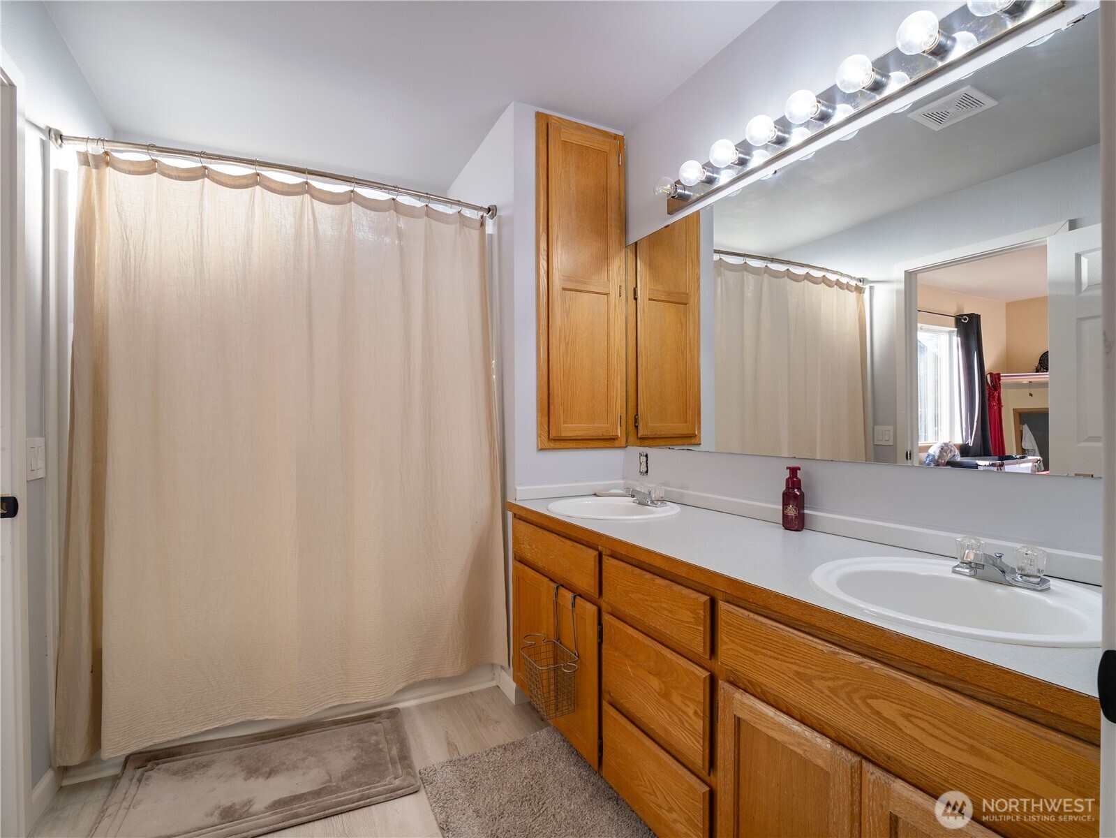 1608 196th St Court E