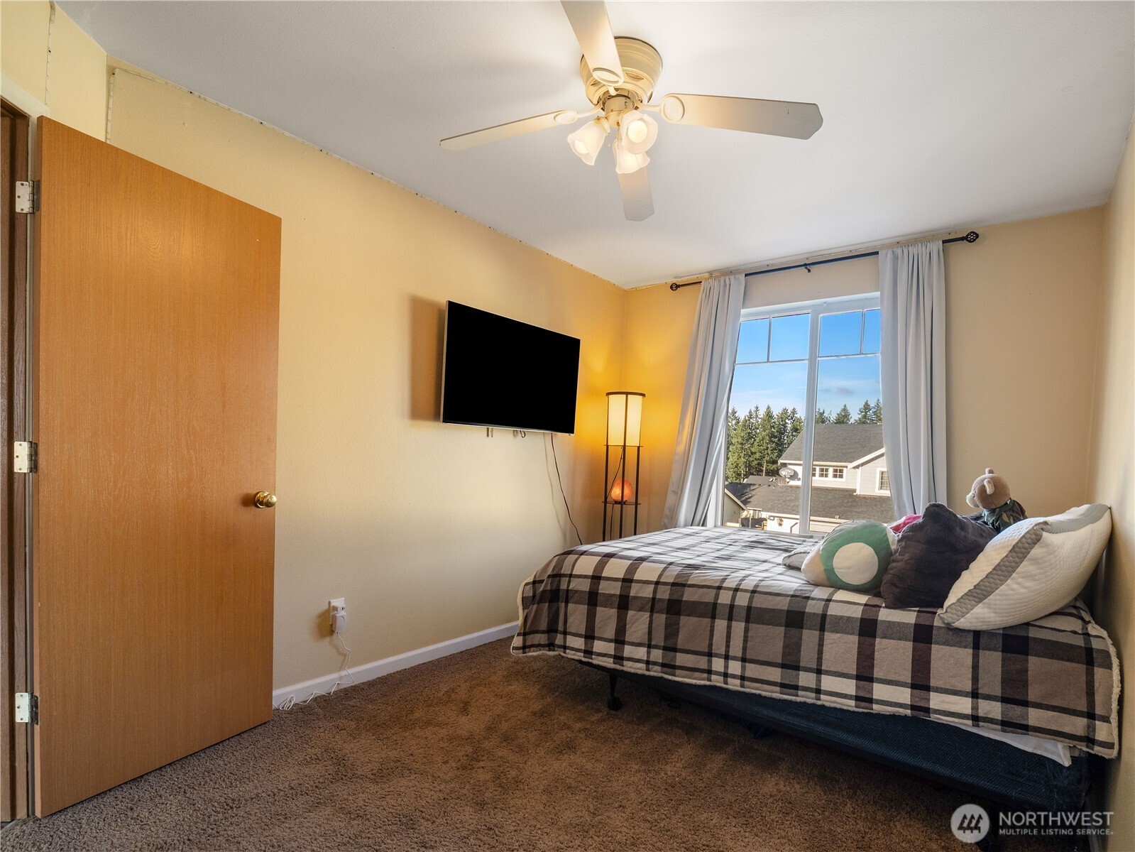 1608 196th St Court E