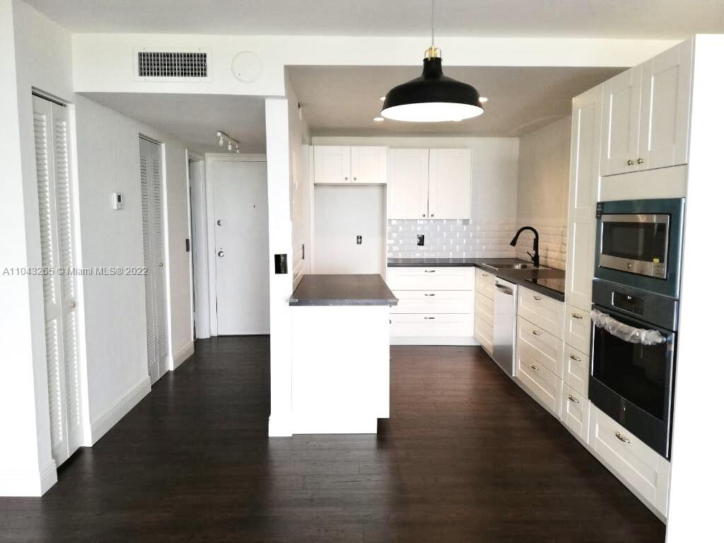 13499 Biscayne Blvd Unit: 903