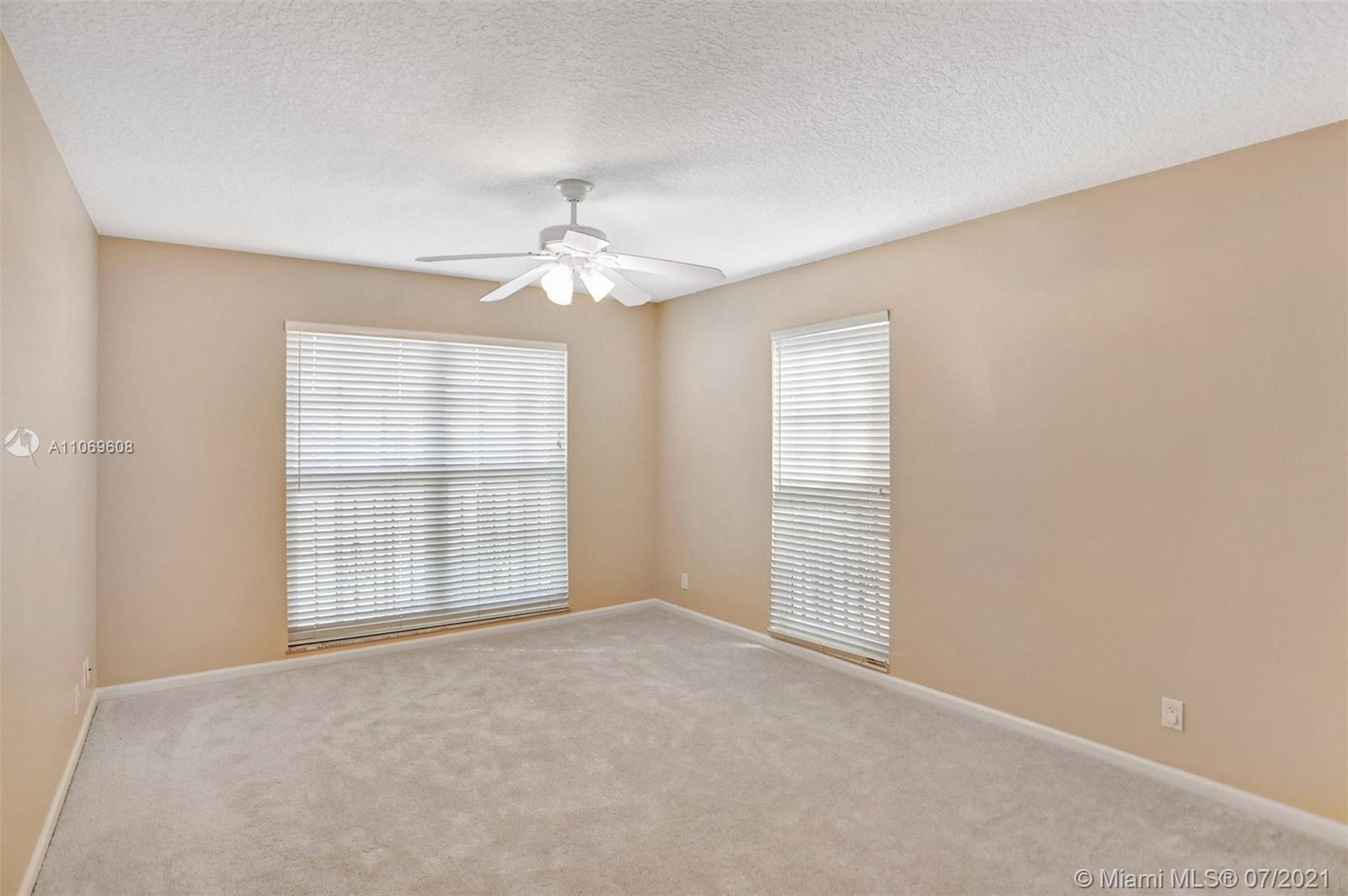 1194 Hillsboro Mile Unit: 34