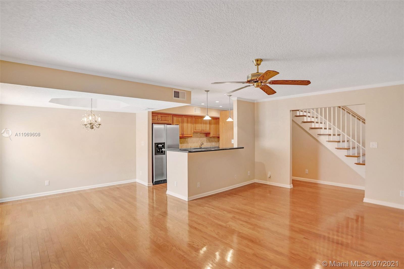 1194 Hillsboro Mile Unit: 34