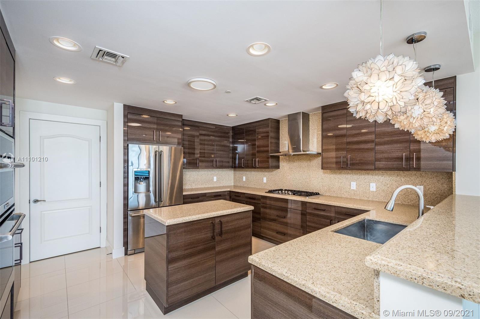 3415 N Ocean Drive Unit: 402
