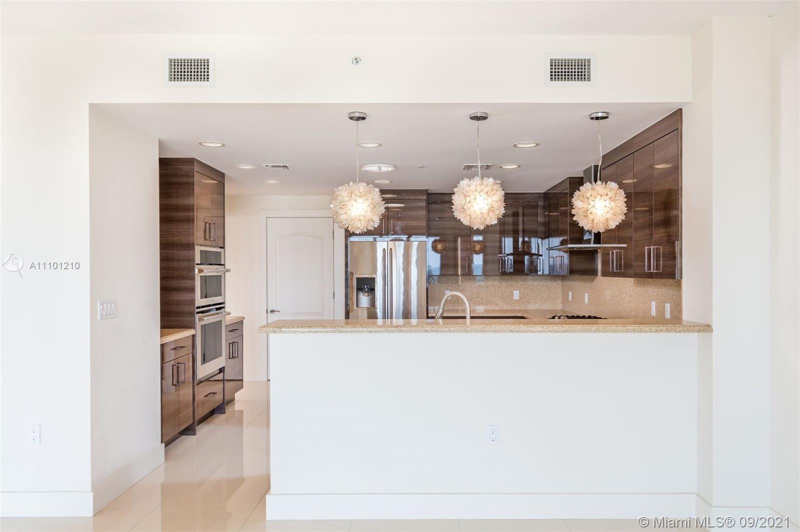 3415 N Ocean Drive Unit: 402