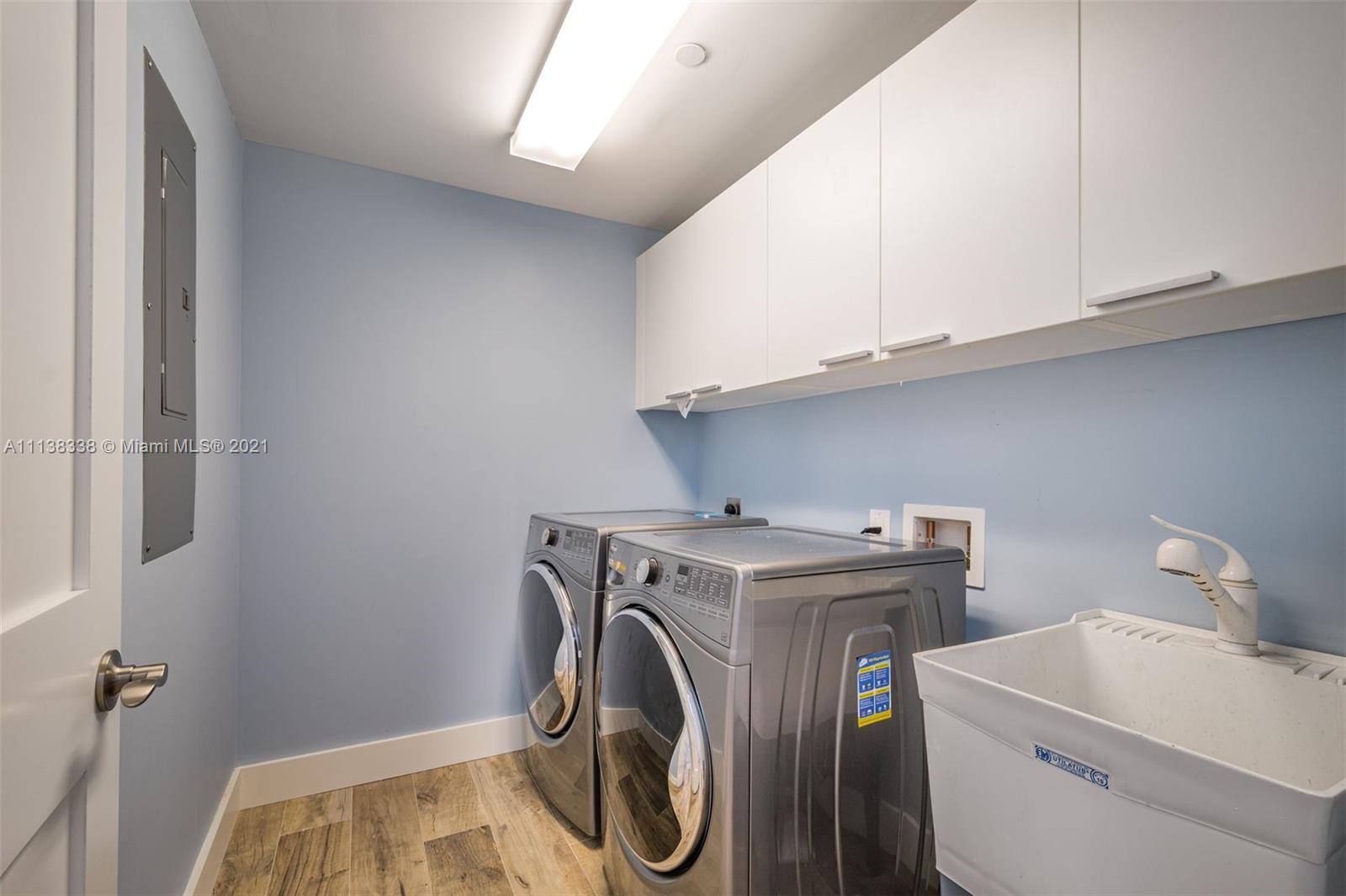 3535 S Ocean Dr Unit: 1402