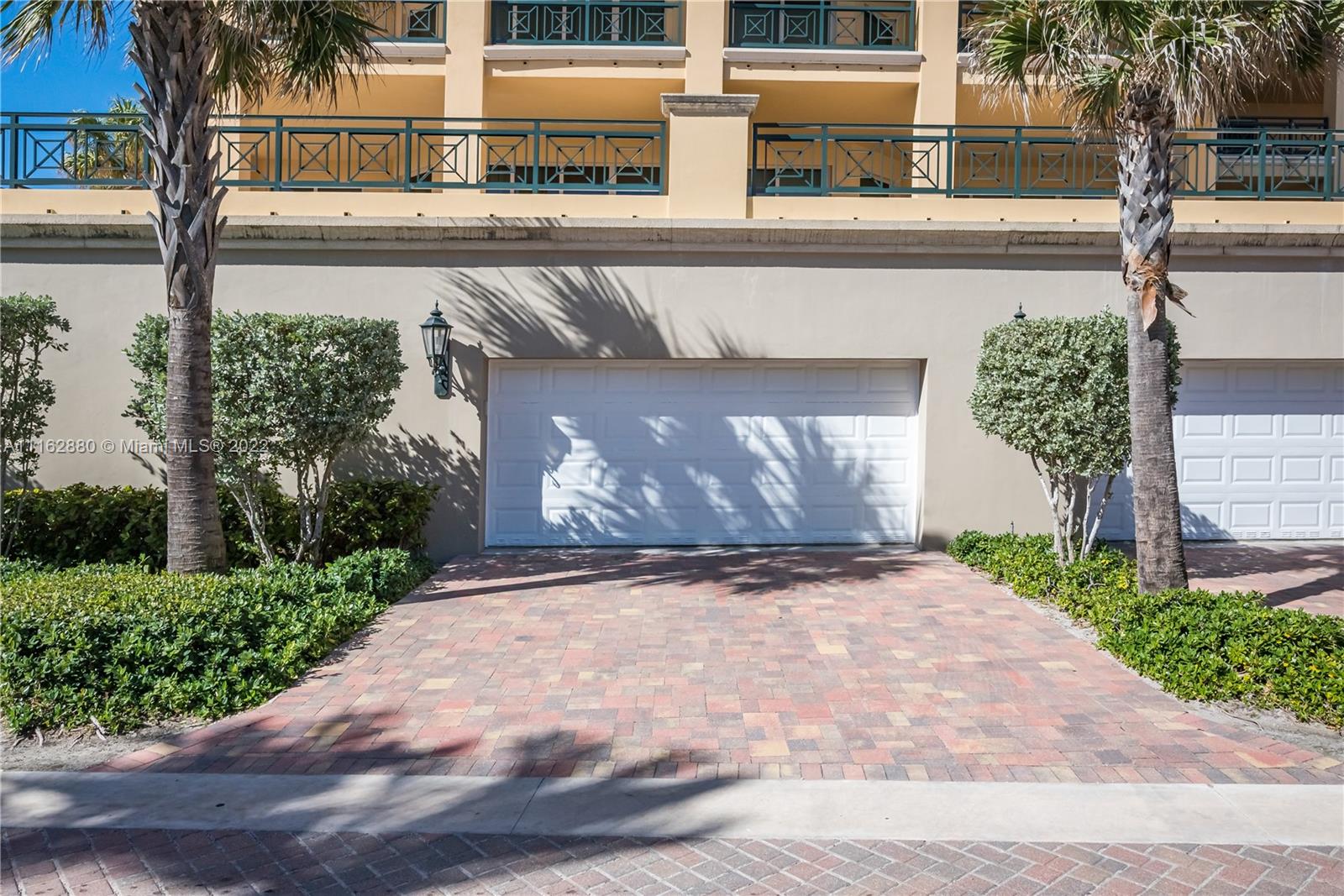 3415 N Ocean Dr Unit: 701