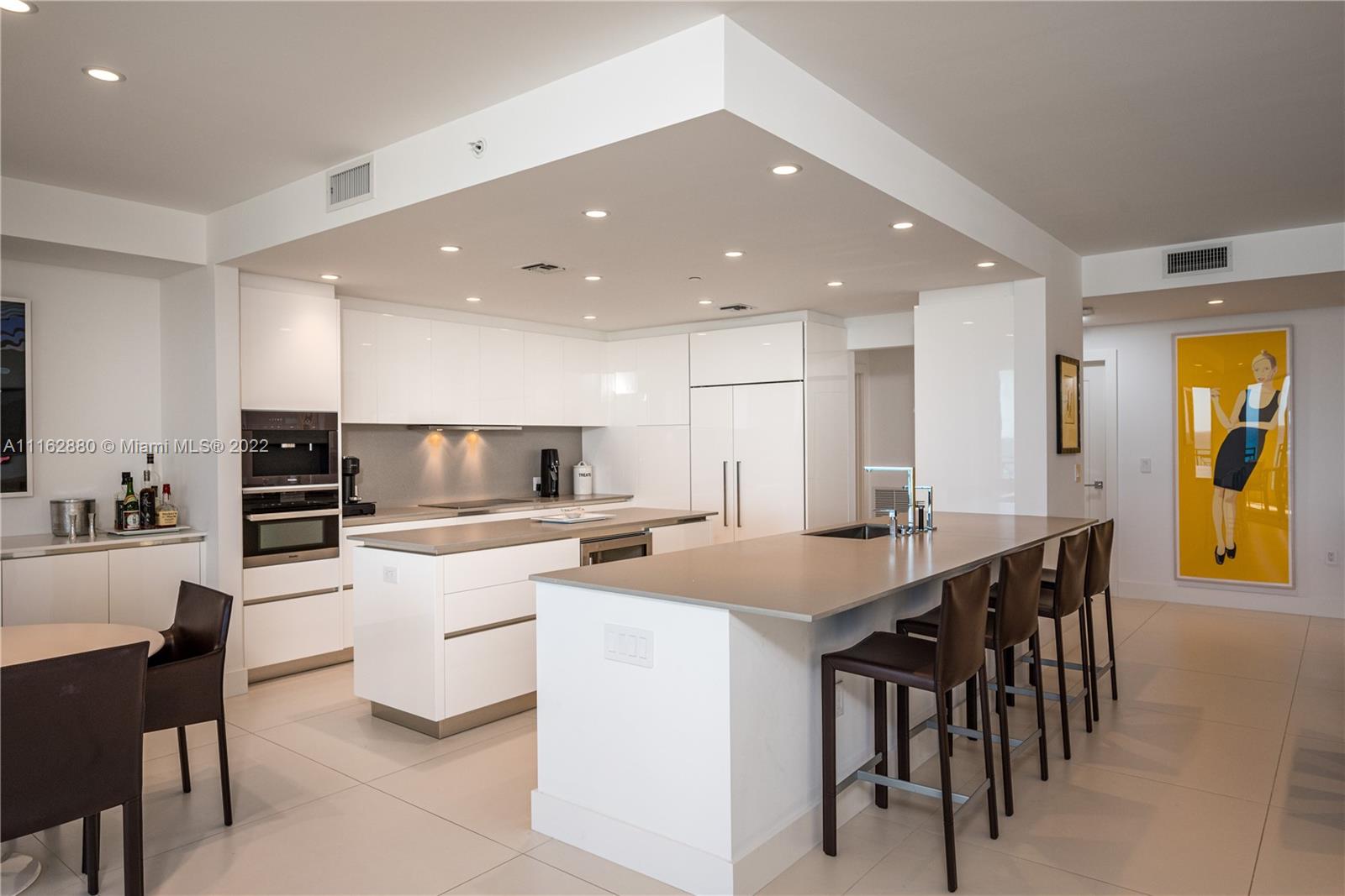 3415 N Ocean Dr Unit: 701