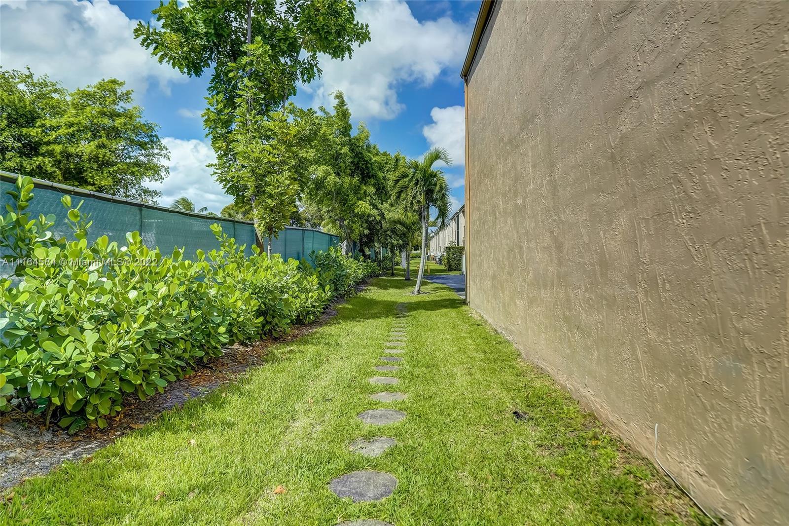 1327 Partridge Close Unit: 57