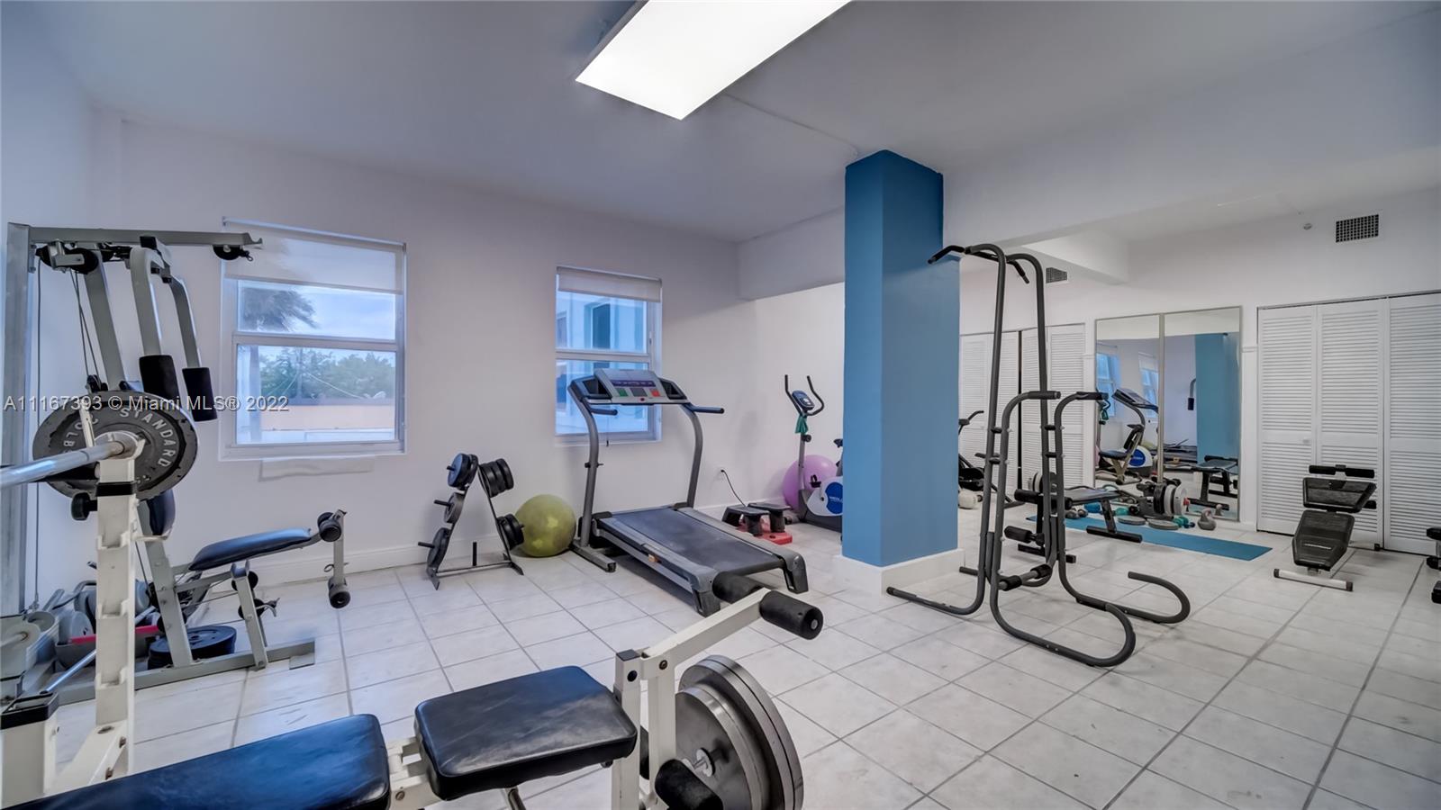6969 Collins Ave Unit: 1412
