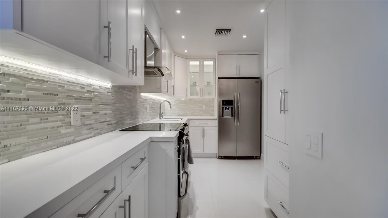 6969 Collins Ave Unit: 1412