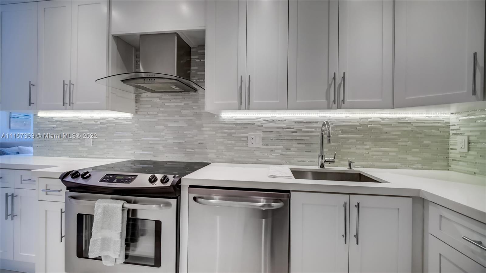 6969 Collins Ave Unit: 1412