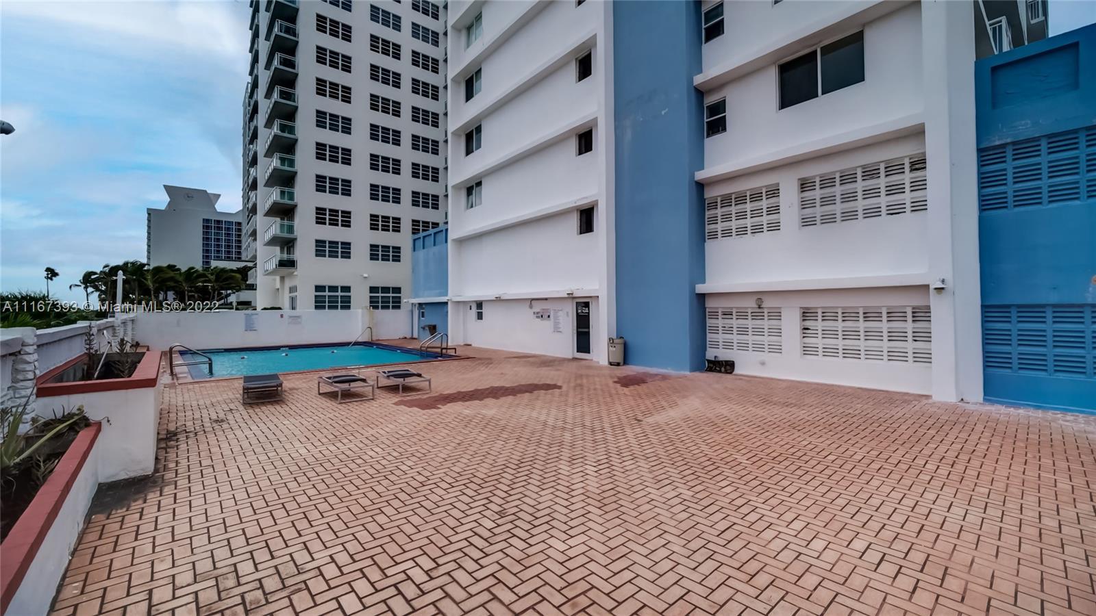 6969 Collins Ave Unit: 1412