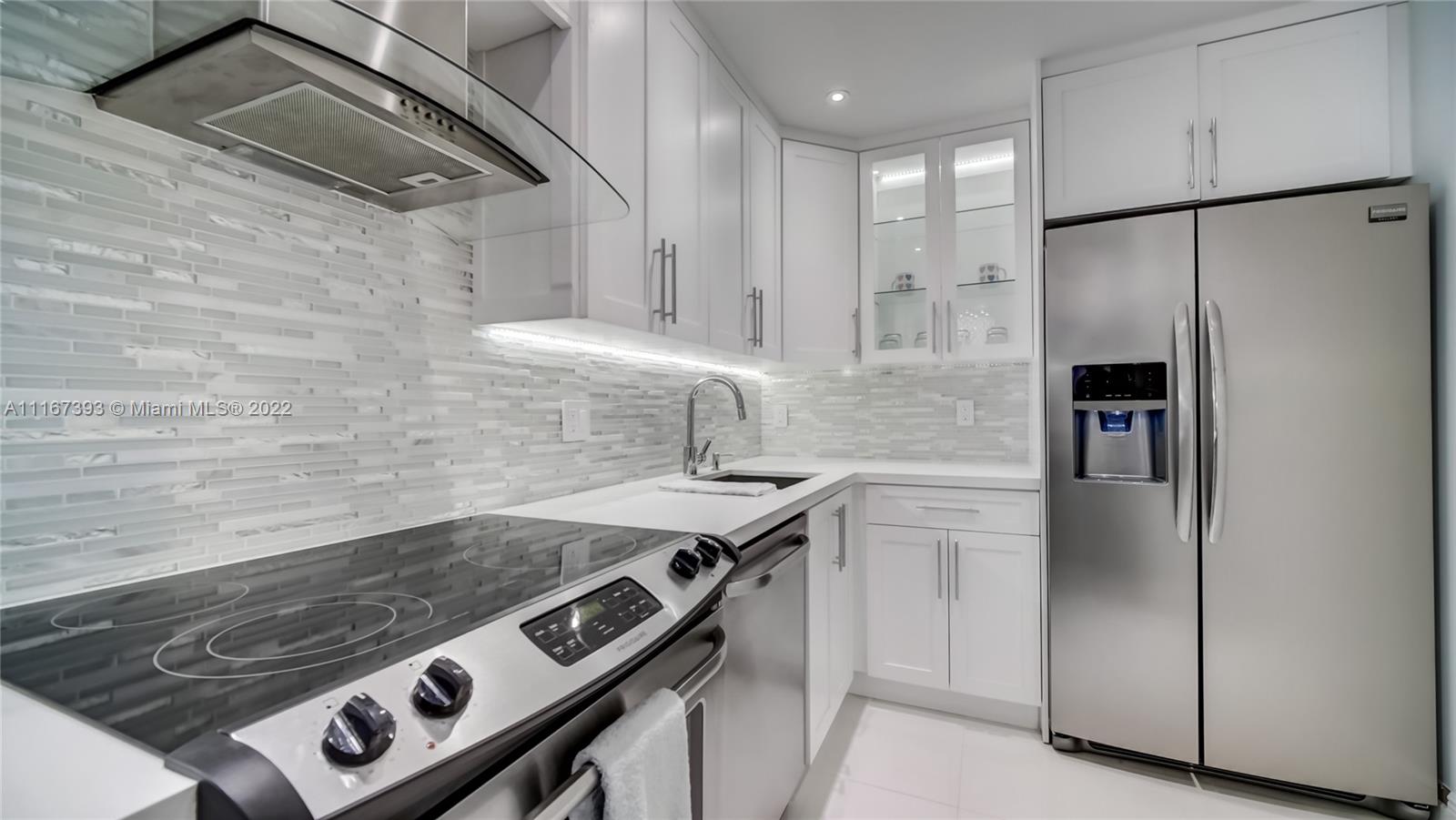 6969 Collins Ave Unit: 1412