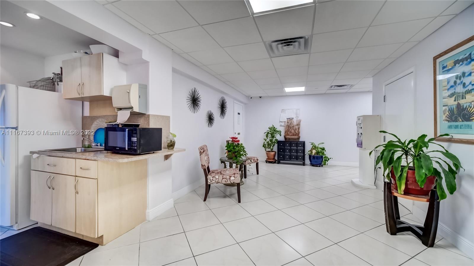 6969 Collins Ave Unit: 1412