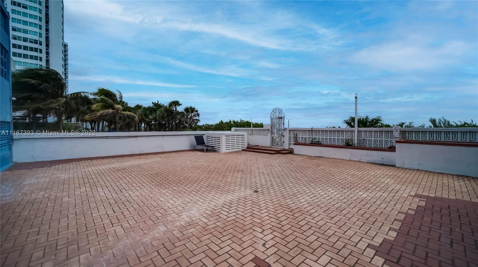 6969 Collins Ave Unit: 1412