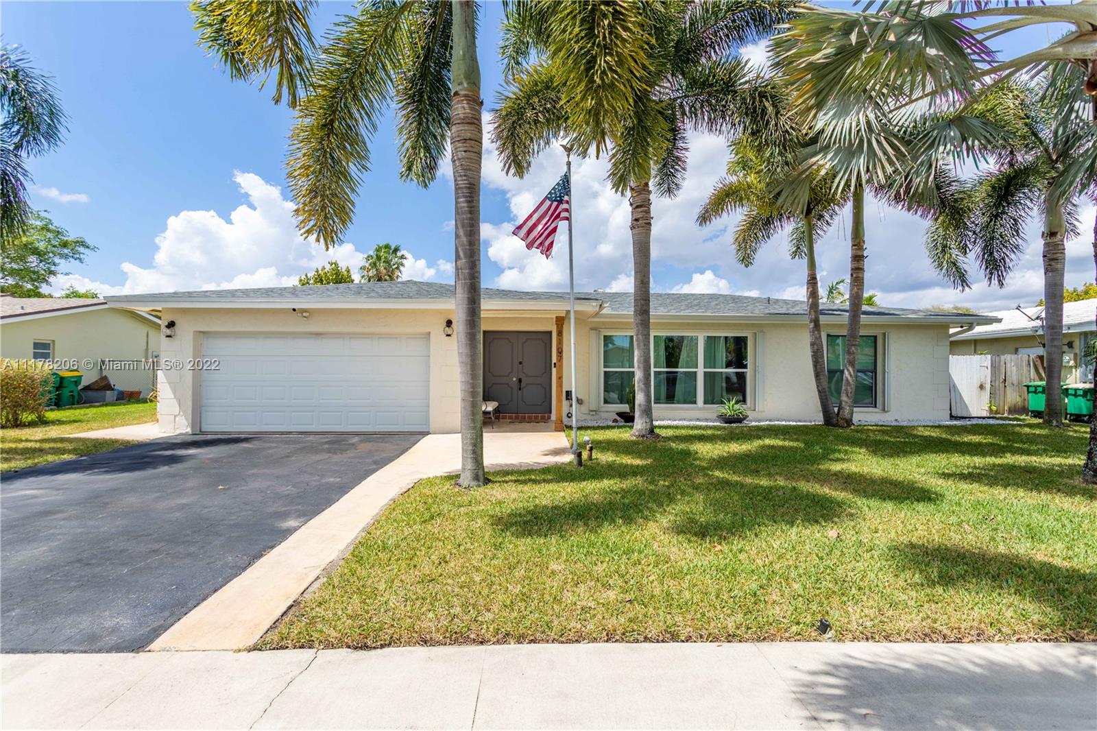 8107 NW 74th Ave