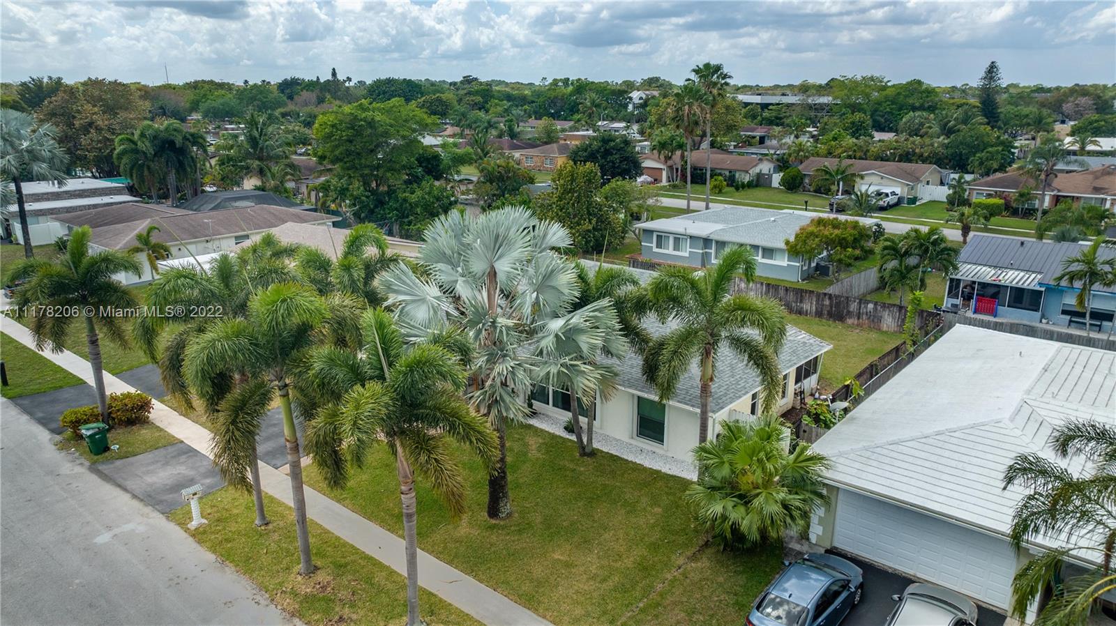 8107 NW 74th Ave