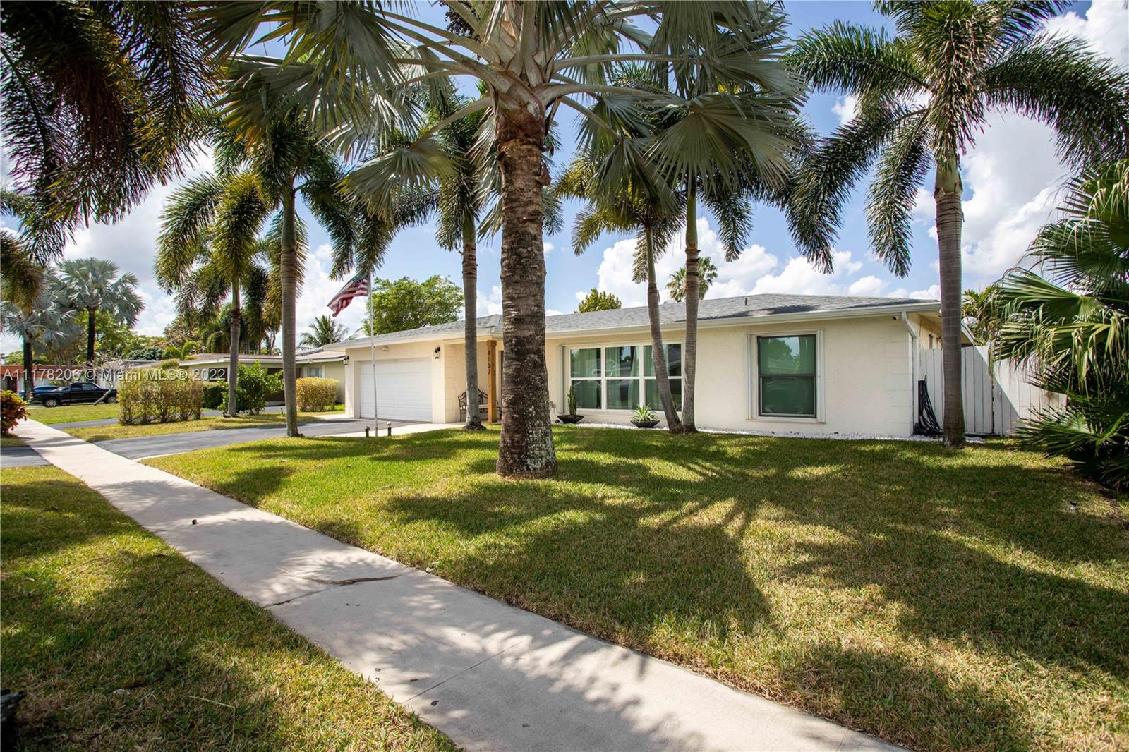 8107 NW 74th Ave
