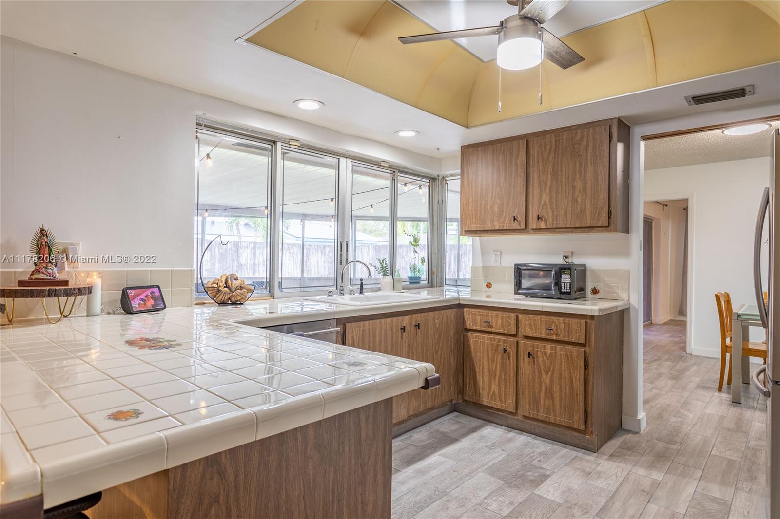 8107 NW 74th Ave