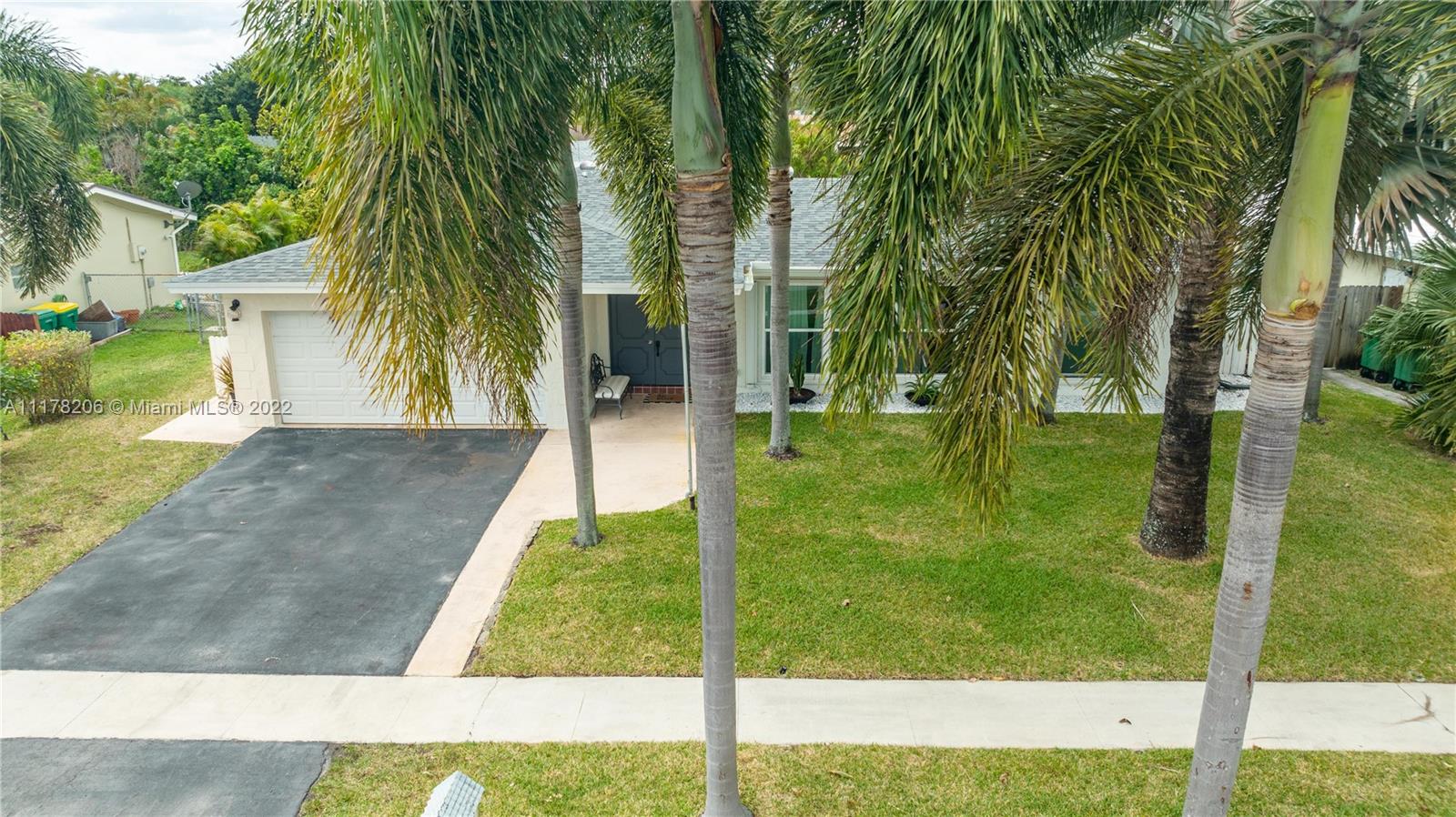 8107 NW 74th Ave