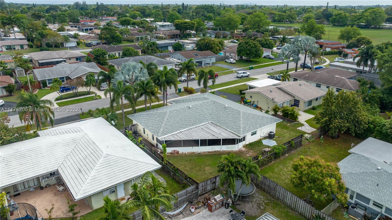 8107 NW 74th Ave