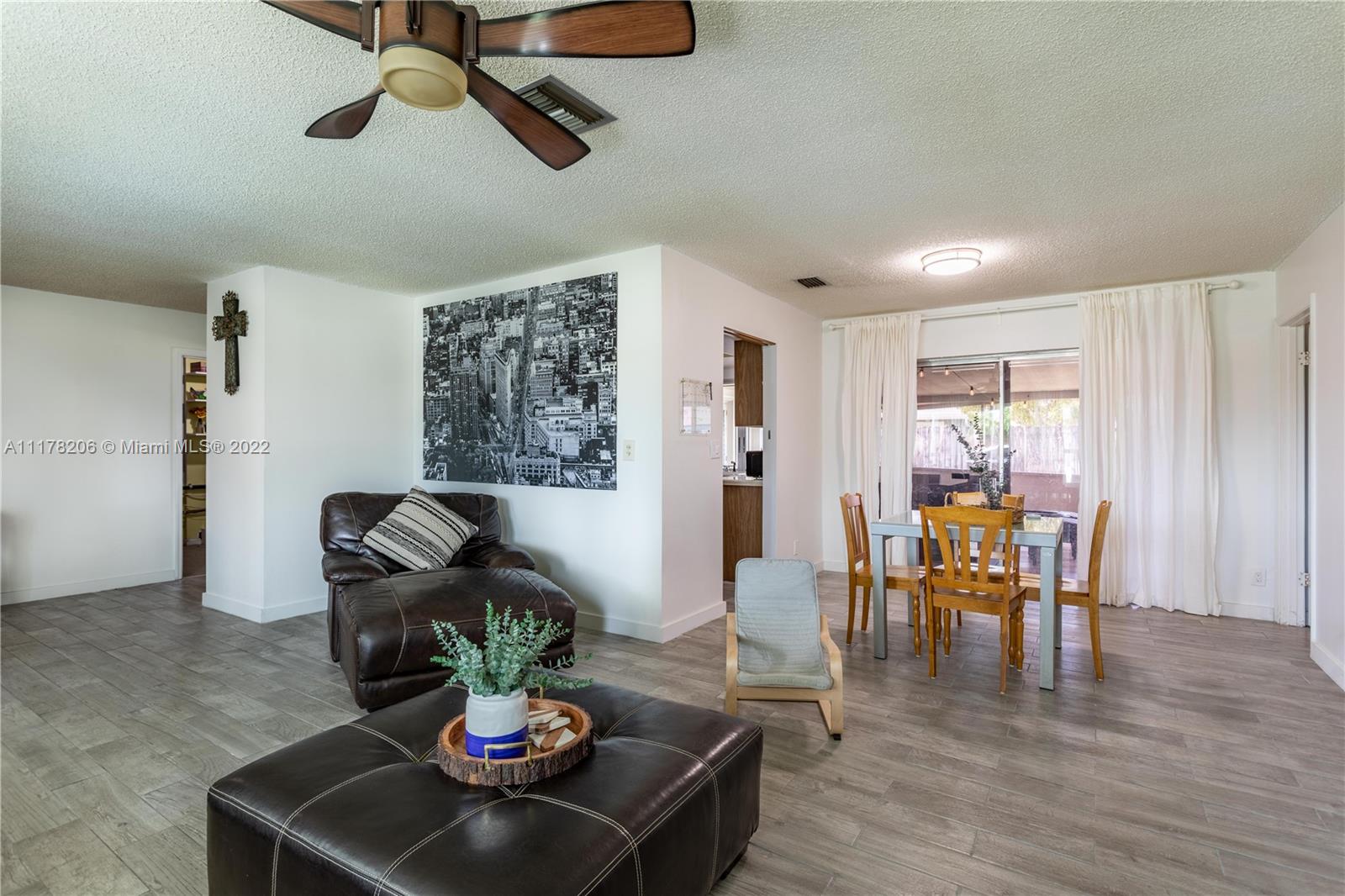 8107 NW 74th Ave
