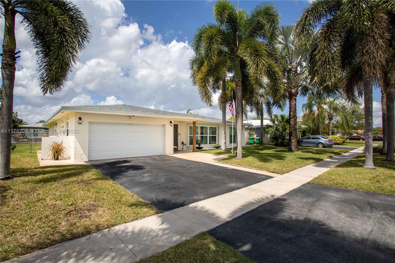 8107 NW 74th Ave