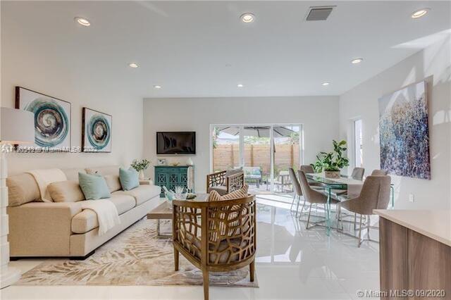 682 NE 43rd St Unit: 682