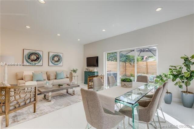 682 NE 43rd St Unit: 682