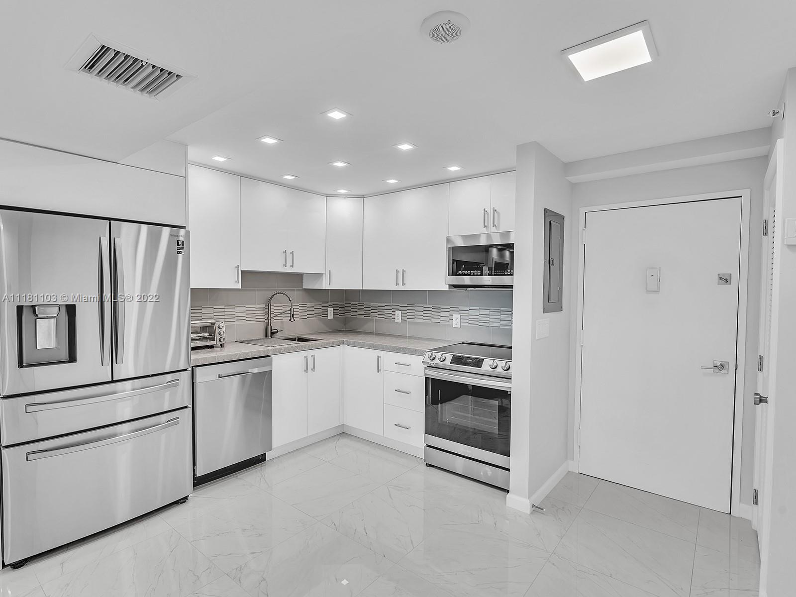 20515 E Country Club Dr Unit: 1849