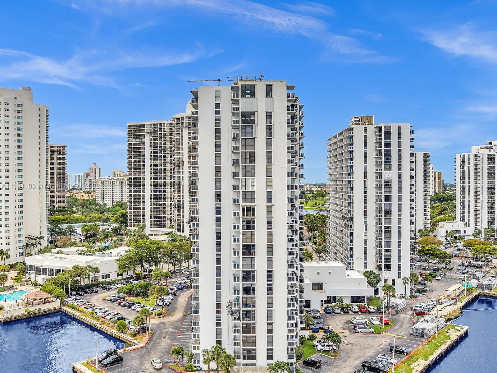 20515 E Country Club Dr Unit: 1849
