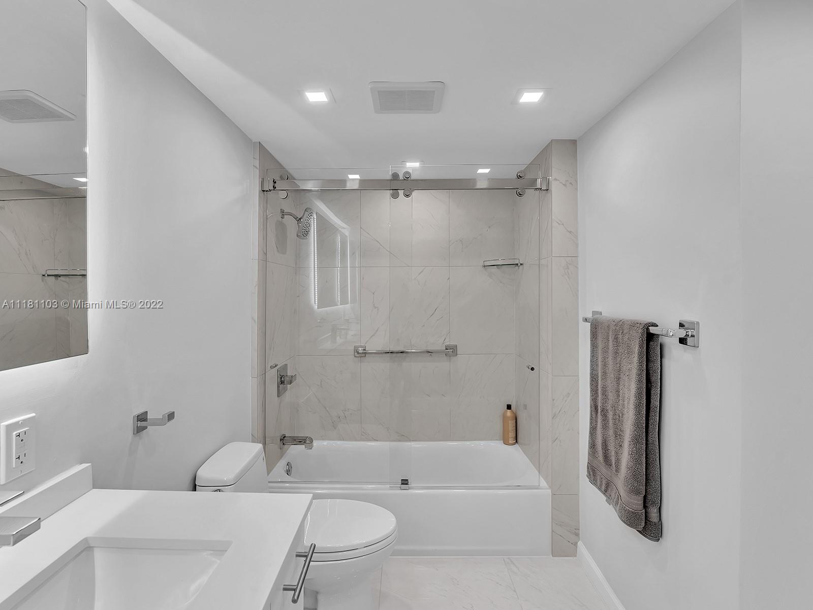 20515 E Country Club Dr Unit: 1849