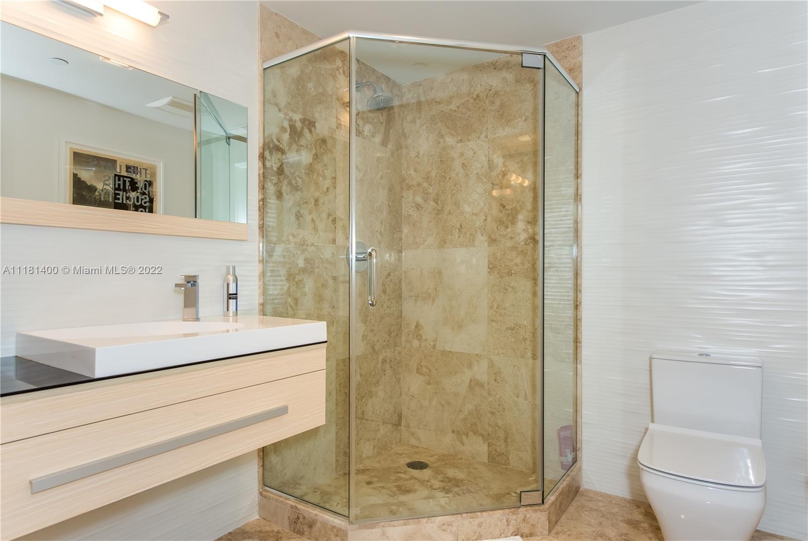 3201 NE 183rd St Unit: 2401