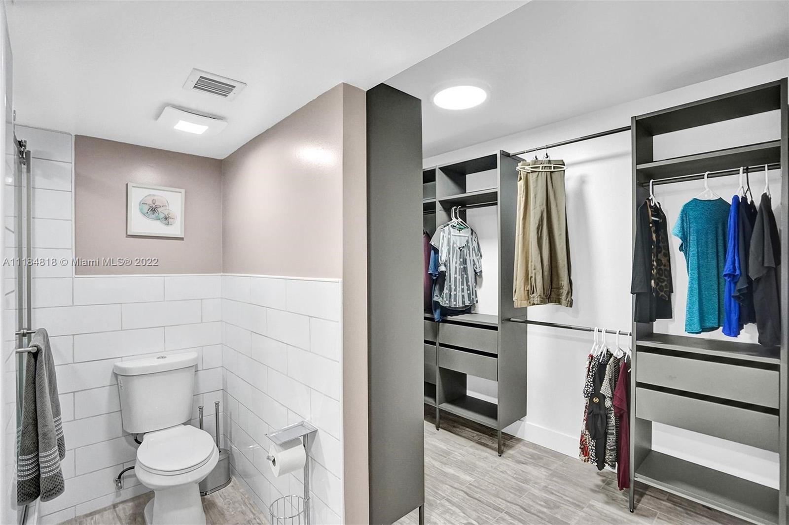 1719 Whitehall Dr Unit: 103
