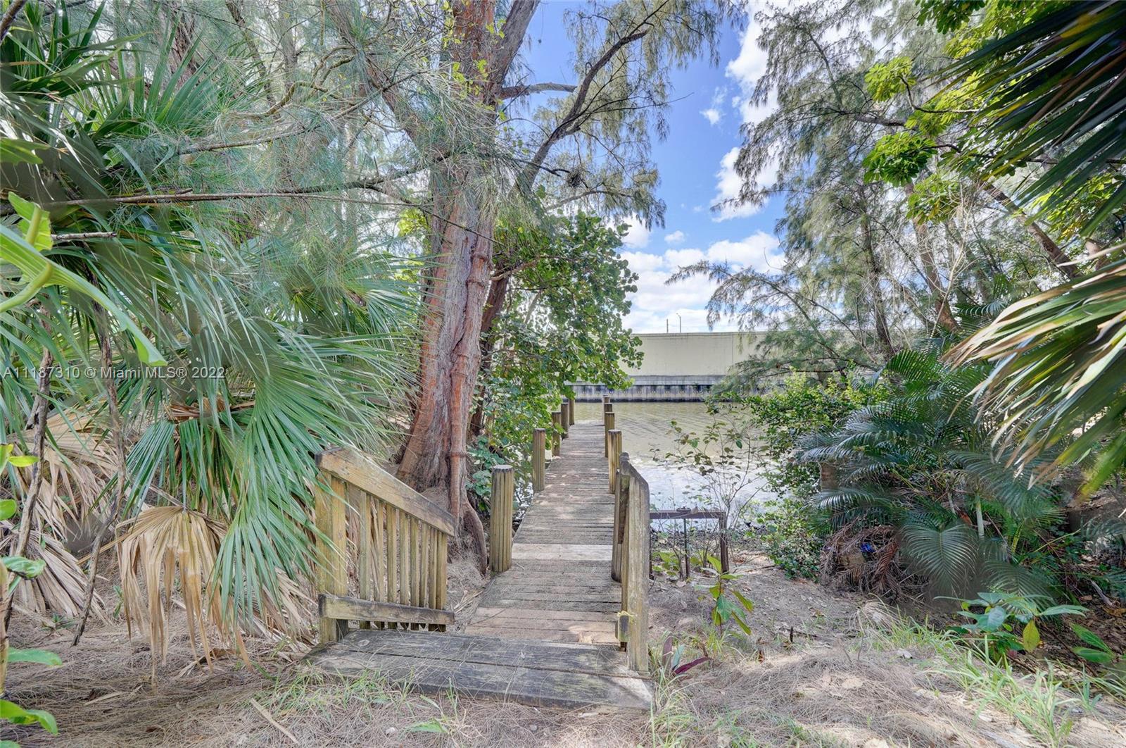 2130 SW 51st Ter
