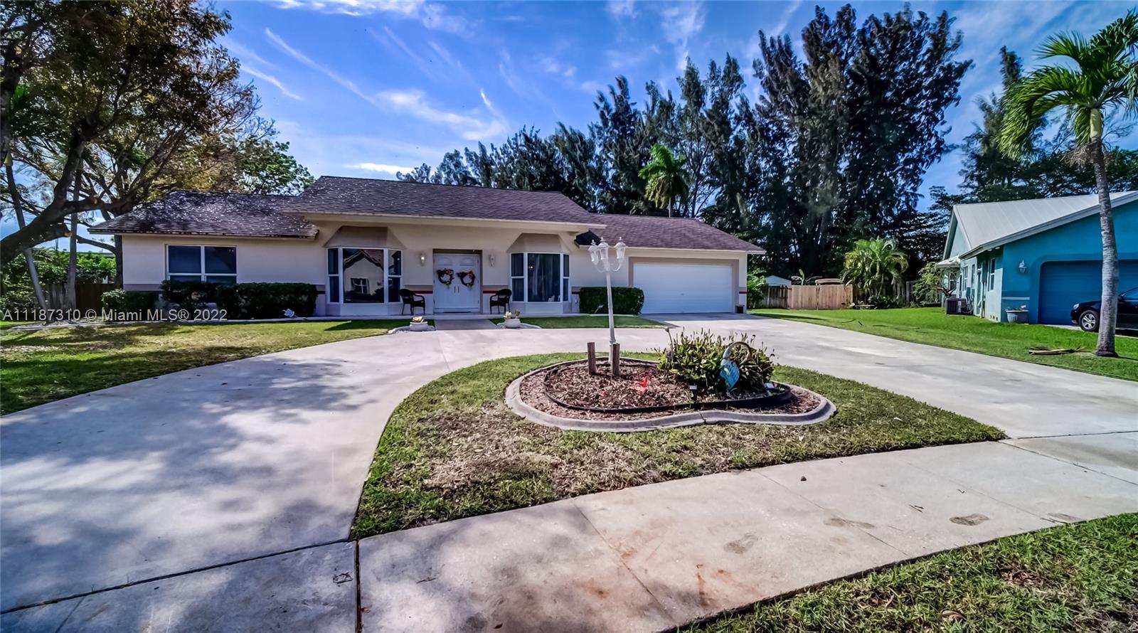 2130 SW 51st Ter