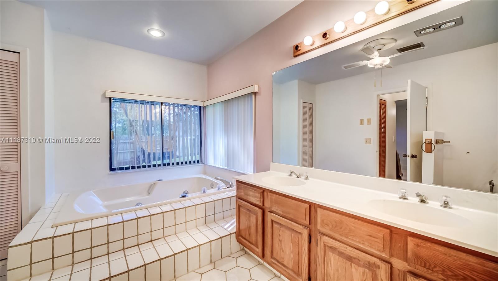 2130 SW 51st Ter
