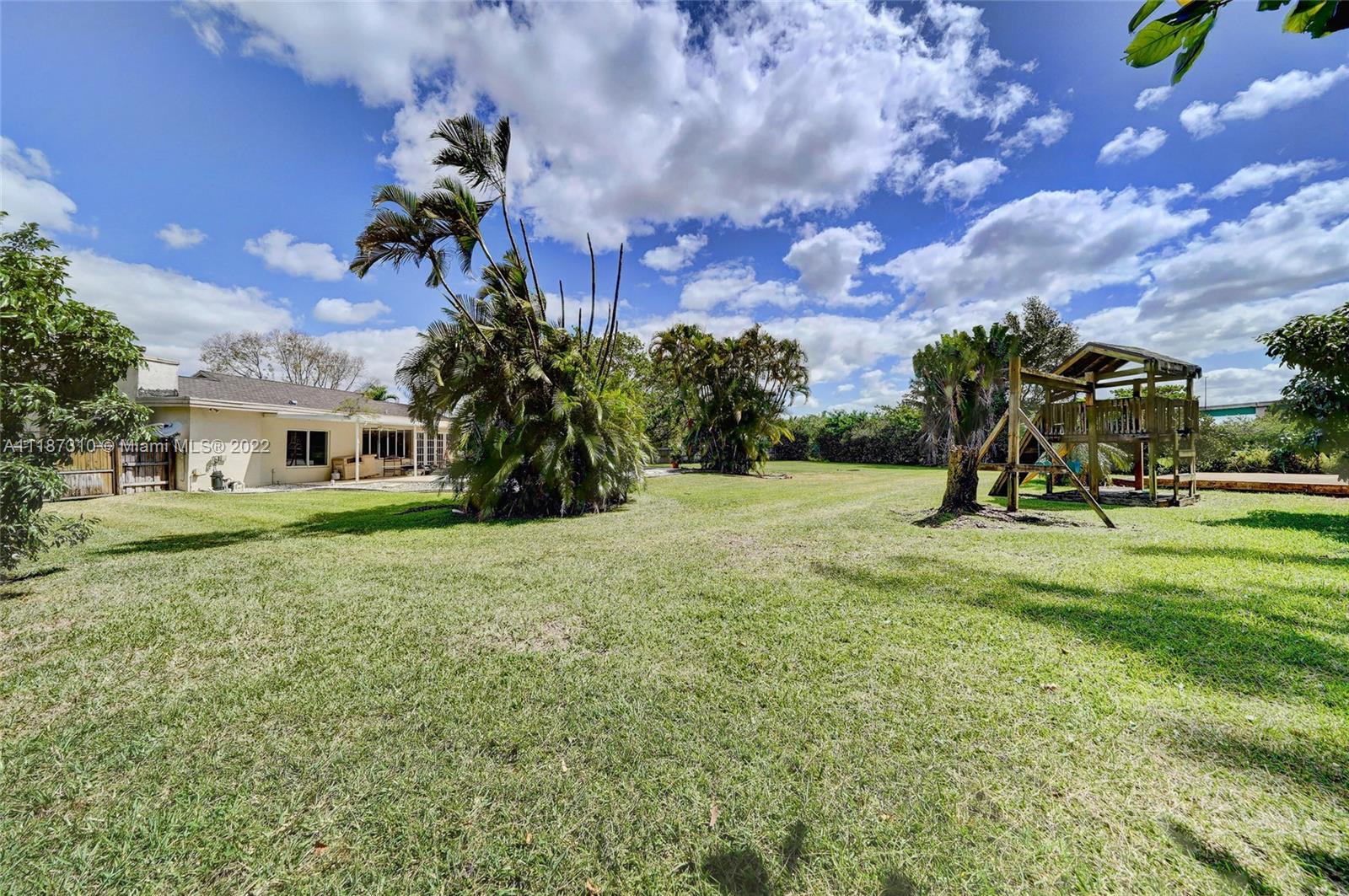 2130 SW 51st Ter