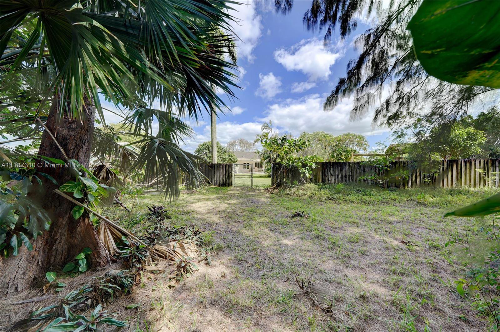 2130 SW 51st Ter