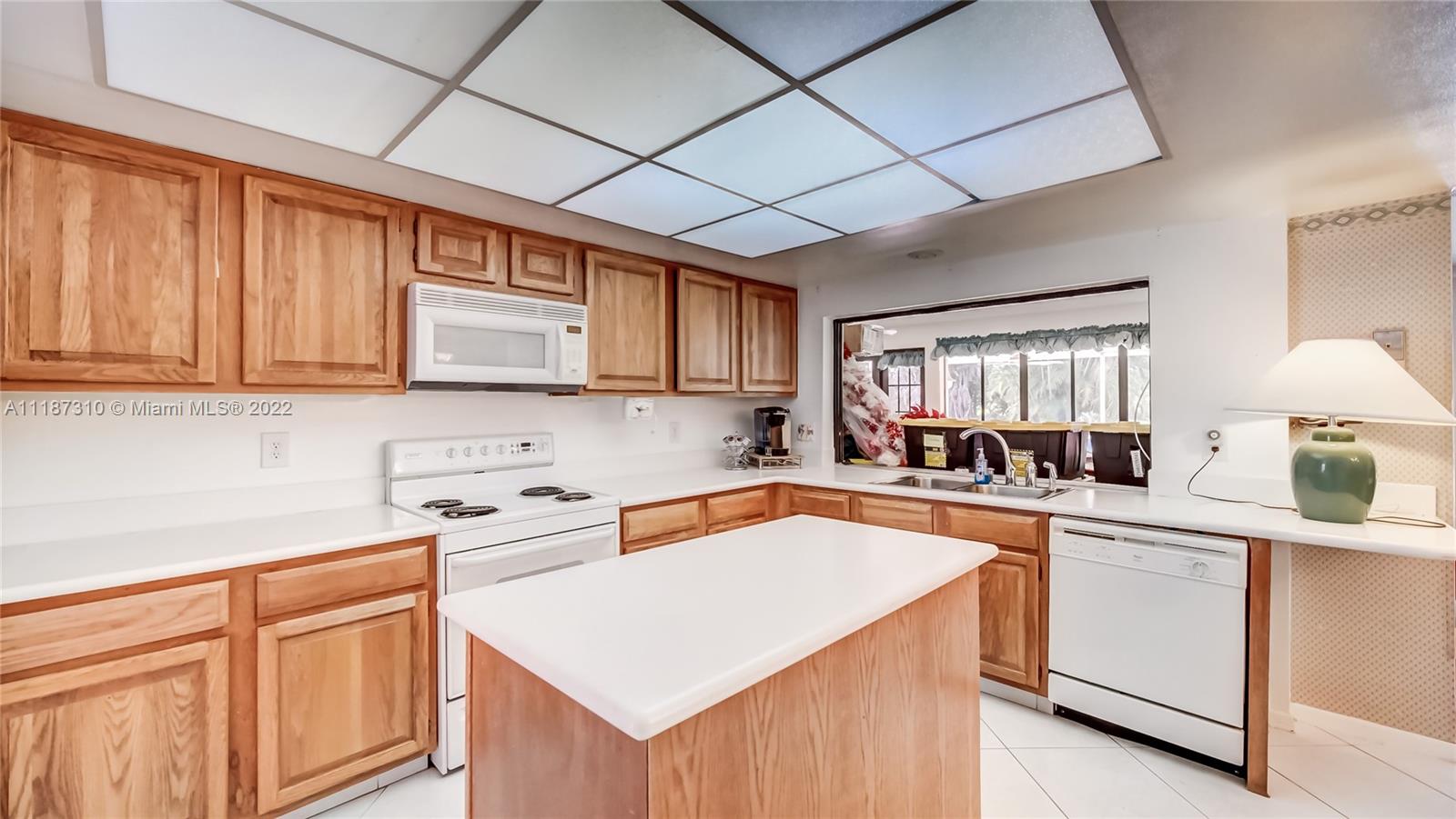 2130 SW 51st Ter