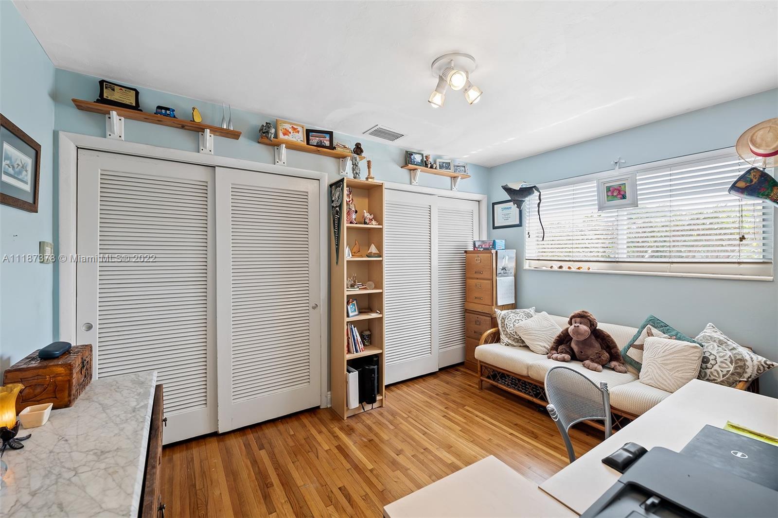 3437 Buchanan St