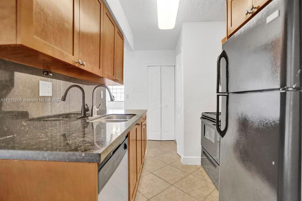 18312 NW 68th Ave Unit: J