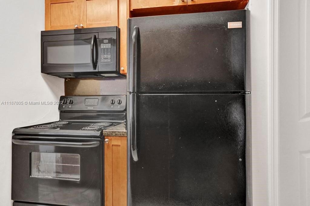 18312 NW 68th Ave Unit: J