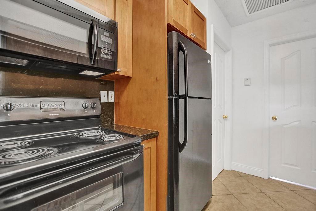 18312 NW 68th Ave Unit: J