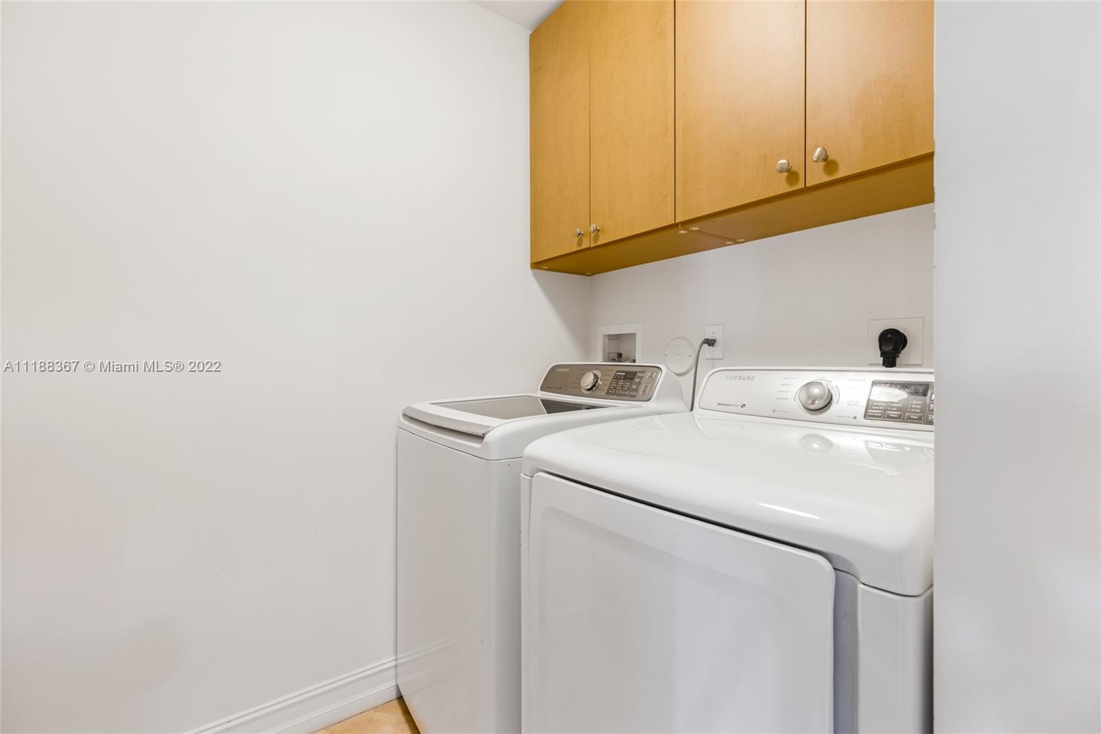 1524 NE 17th Ave