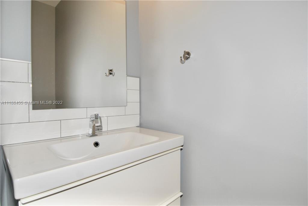 180 SE 4th Ter Unit: KOI